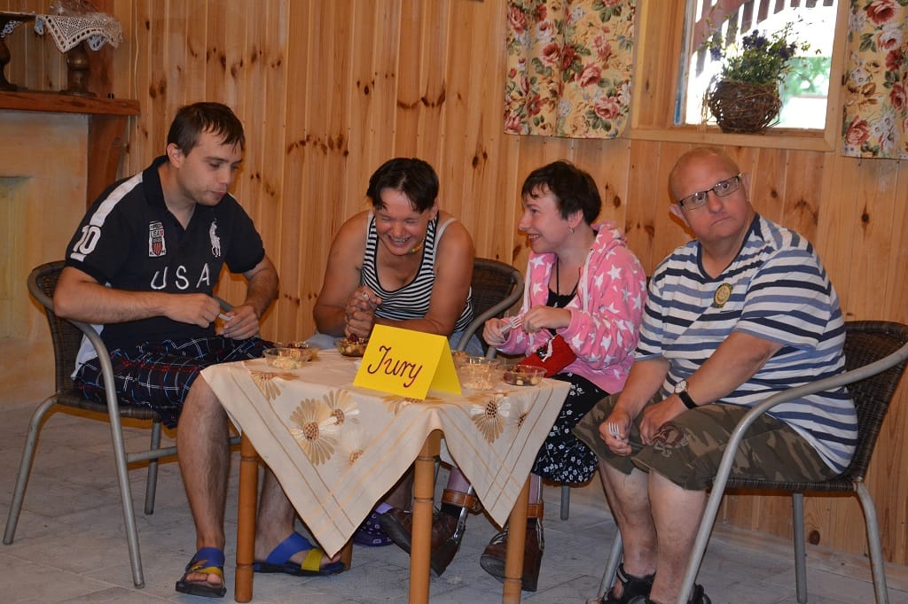 „PYSZNIE, ZDROWO, KOLOROWO!”, czyli zajęcia kulinarne w naszej chacie terapeutycznej