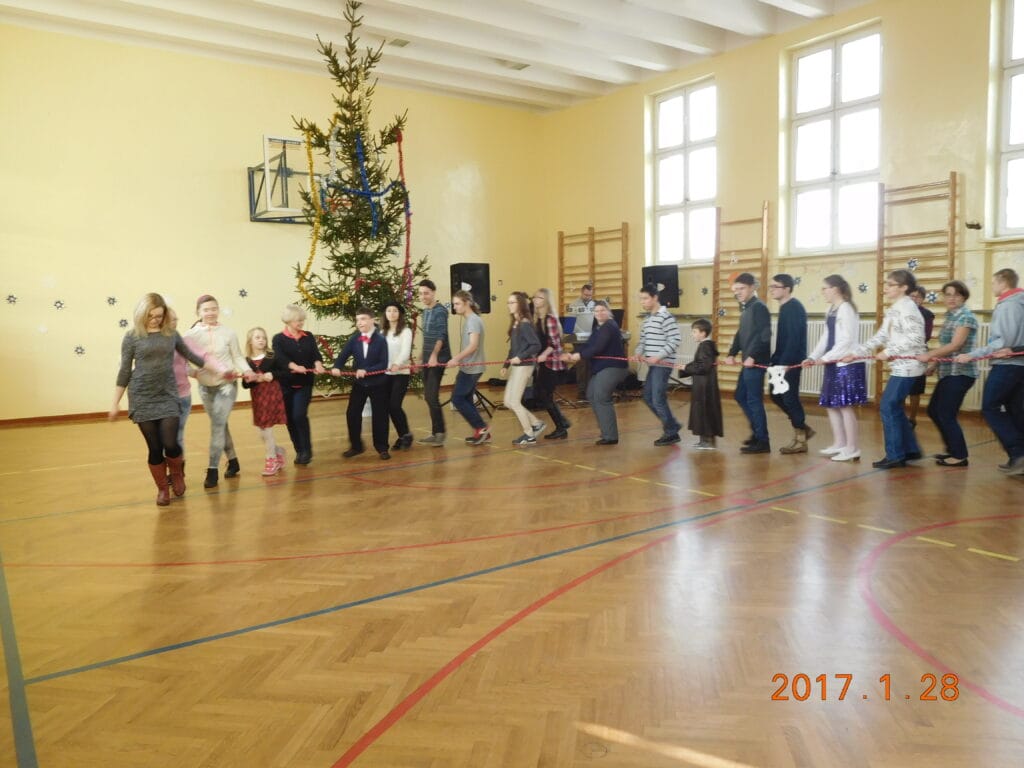 Bal choinkowy ze Stowarzyszeniem Dobra Wola w Błoniu